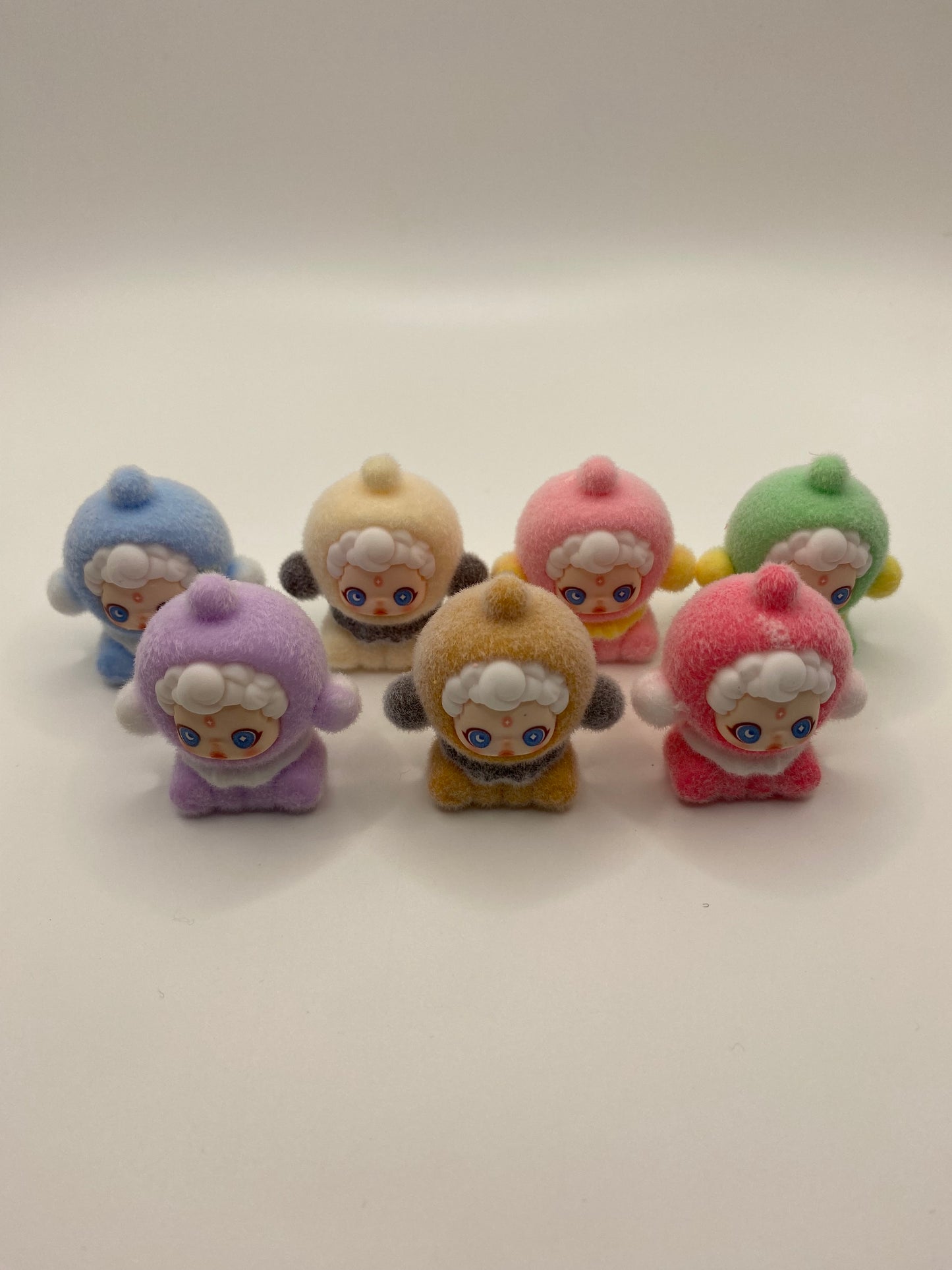 Large Character Doll Beads Random Color (1Pc)