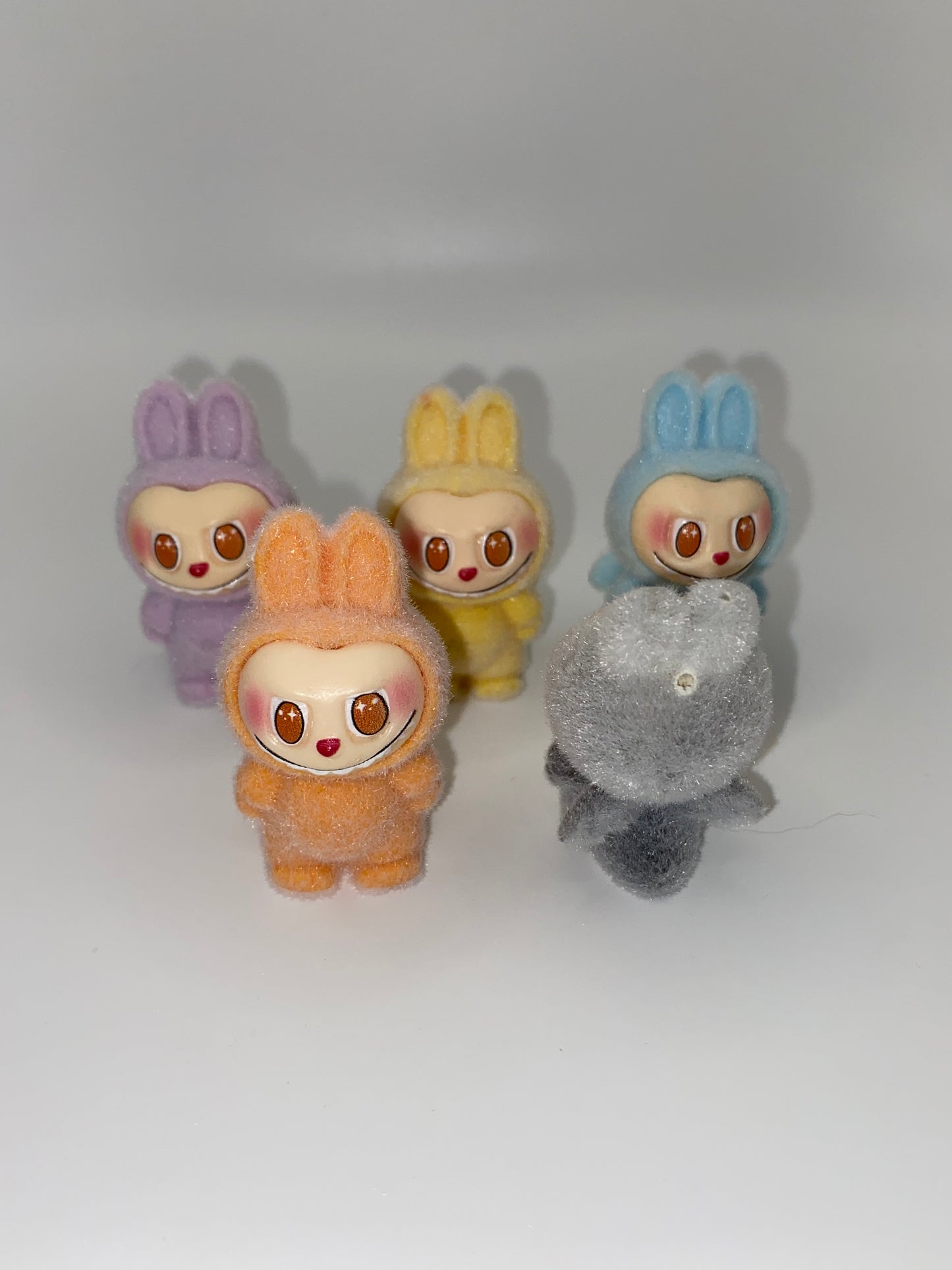 Large Character Doll Beads Random Color (1Pc)