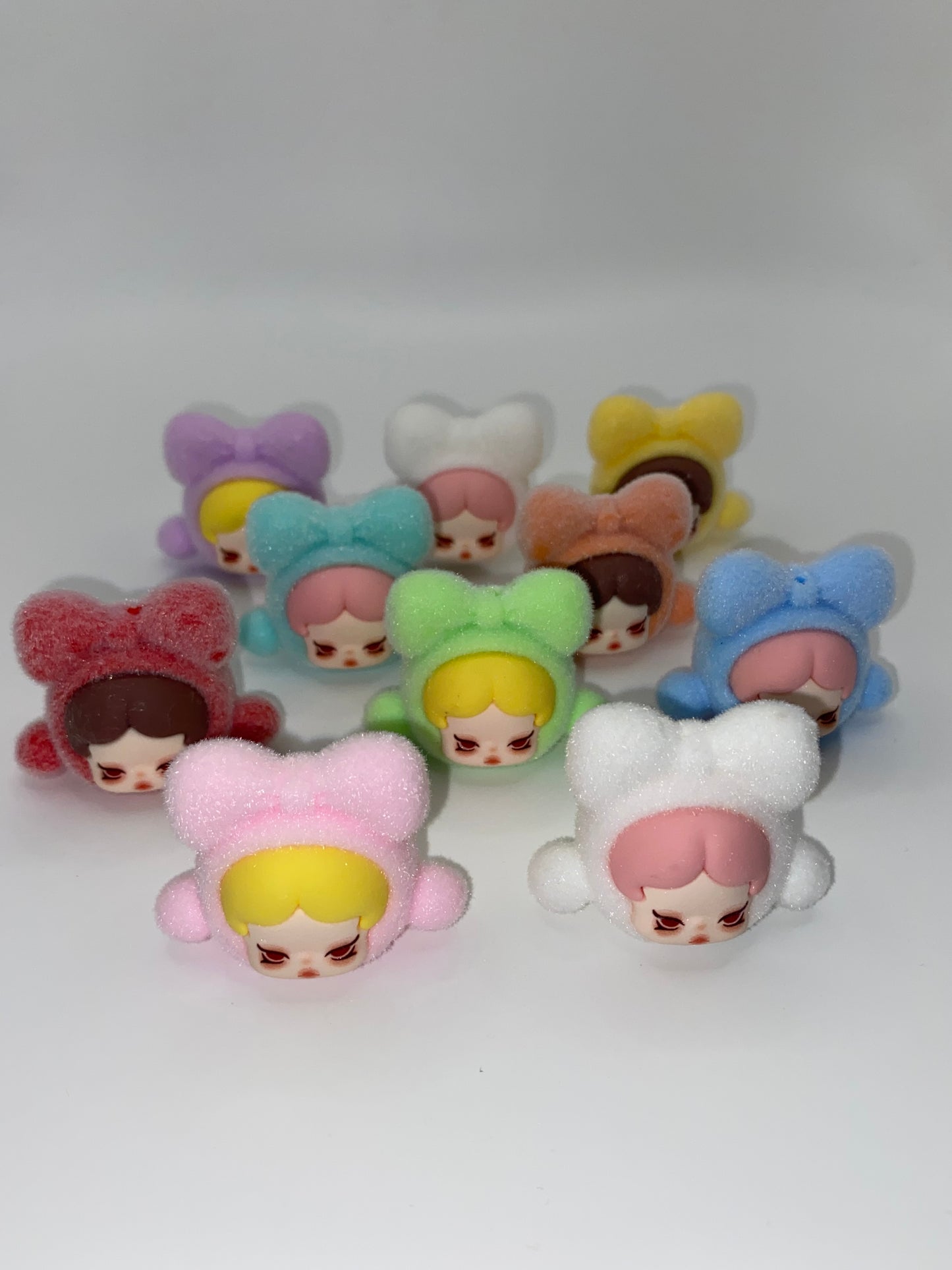 Large Character Doll Beads Random Color (1Pc)
